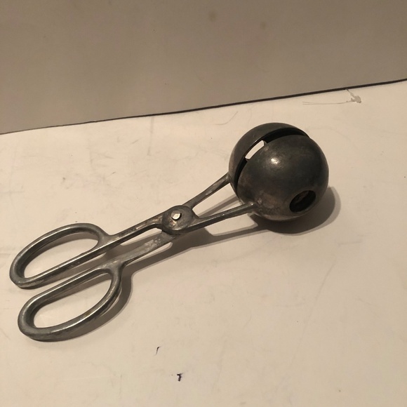 Vintage handheld meatball maker, rice, melon, potato, ice cream, many uses. - Picture 6 of 6